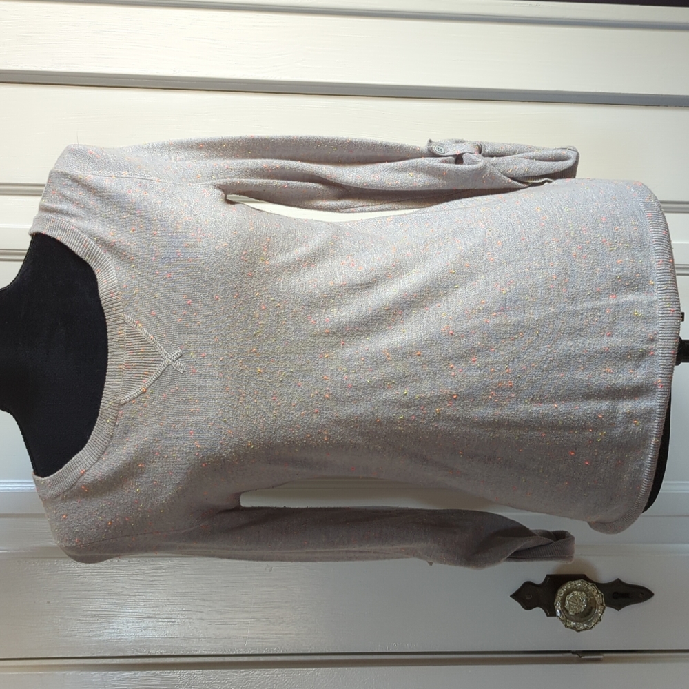 Old Navy gray speckled light knit sweater